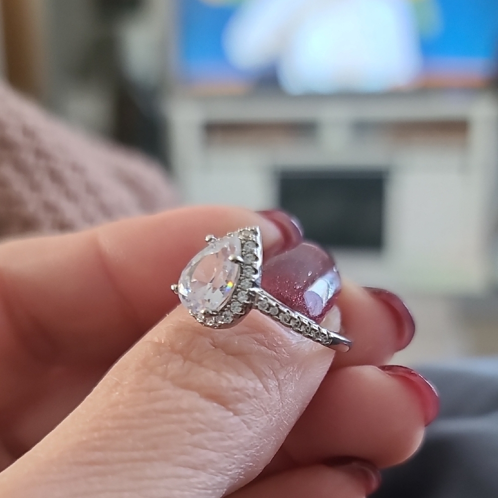 Feminine Silver Tone Teardrop Ring - Picture 2 of 3